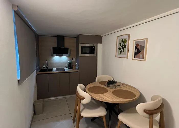 Brianza Aparthotel 3*